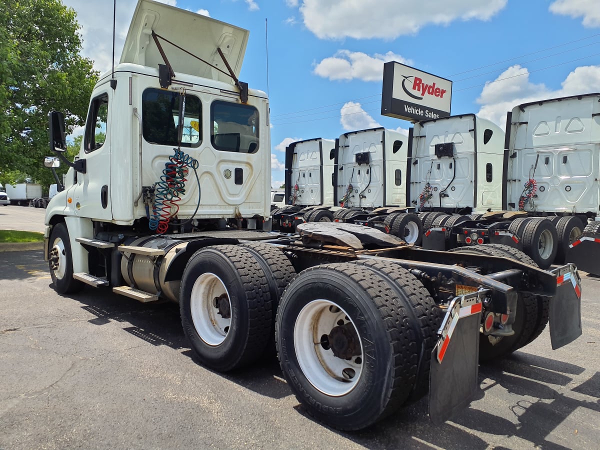 2016 Freightliner/Mercedes CASCADIA 125 672558