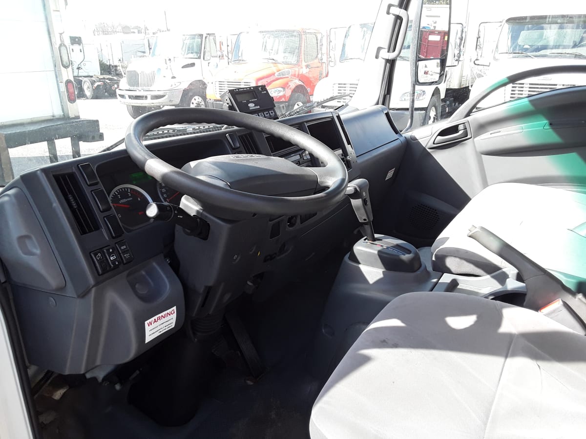 2017 Isuzu NPR 672580