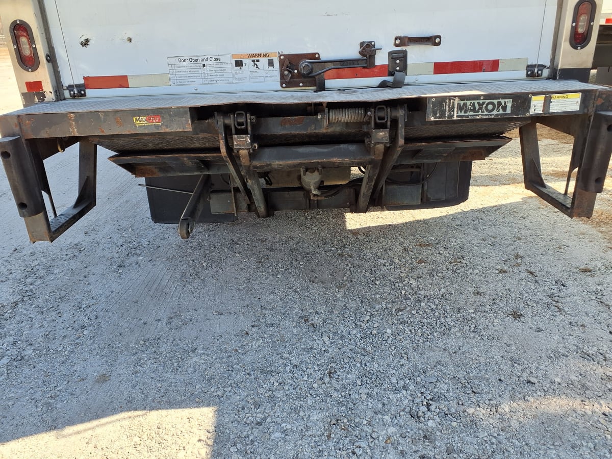 2017 Isuzu NPR 672582