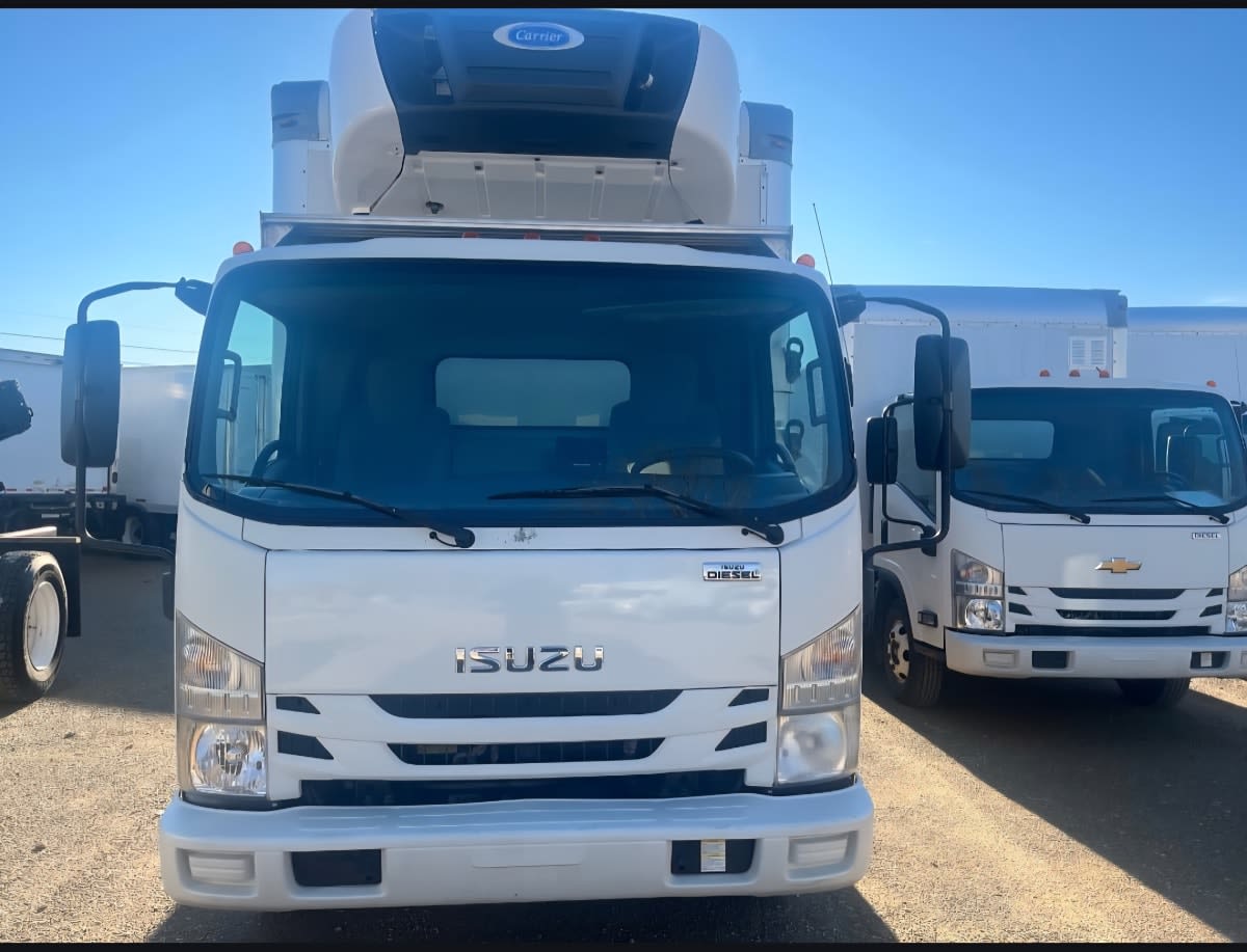 2017 Isuzu NPR 672583