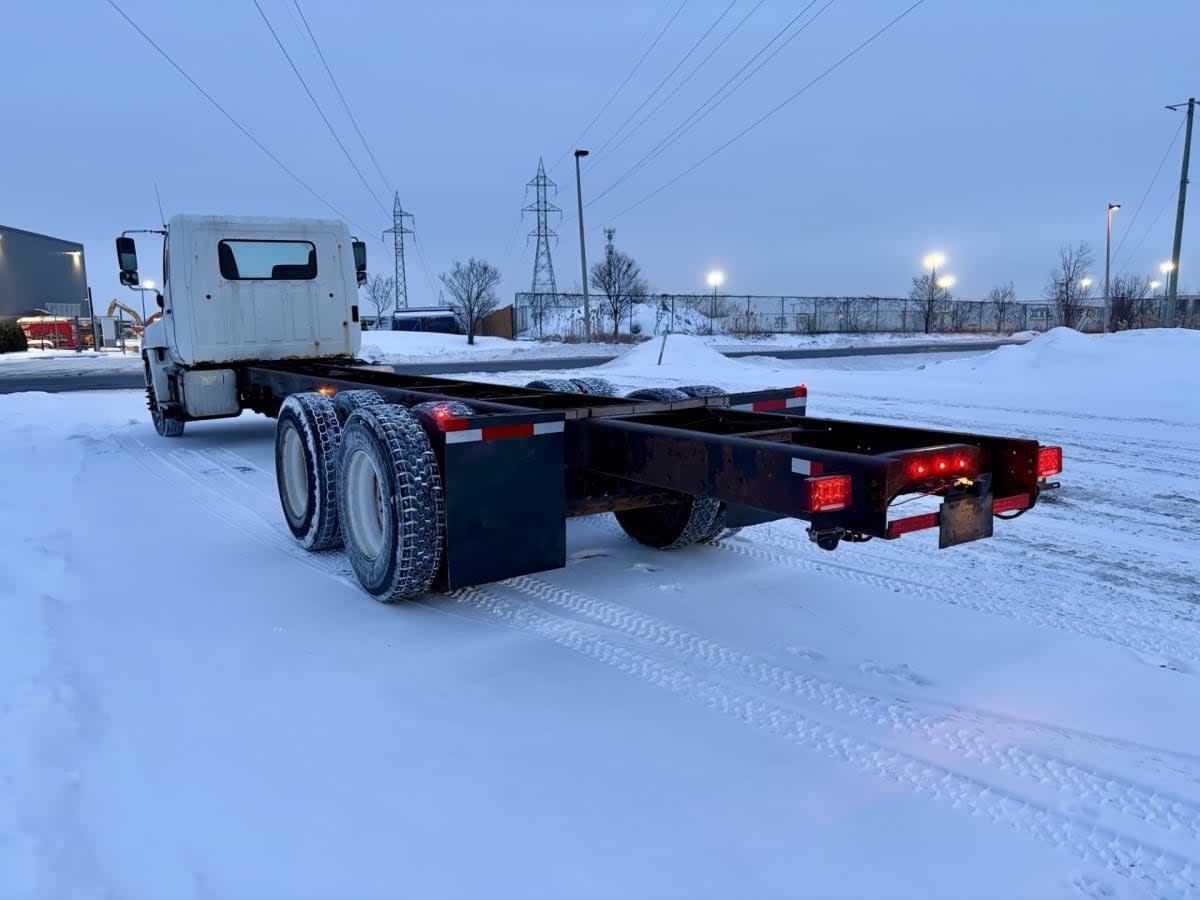 2017 Hino HINO 358 672606