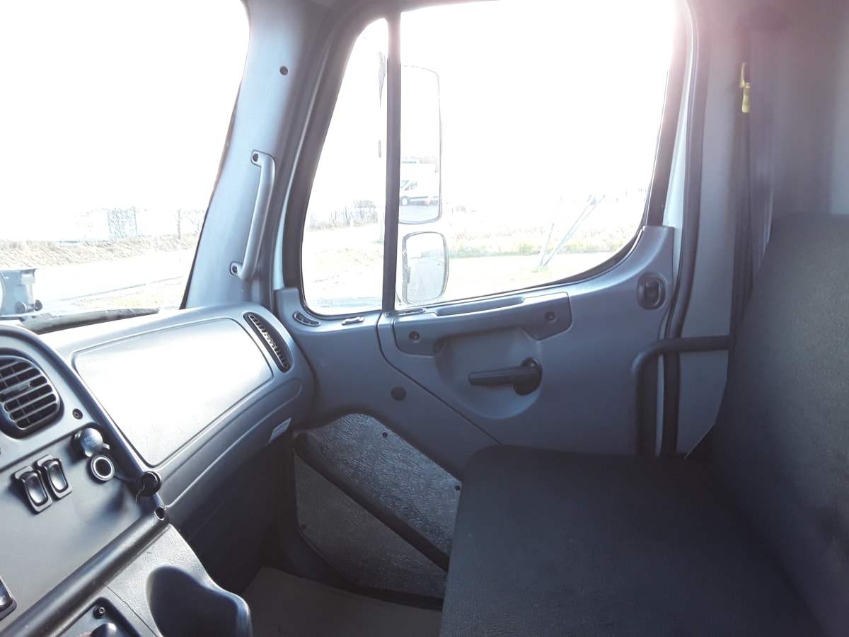 2017 Freightliner/Mercedes M2 106 672626