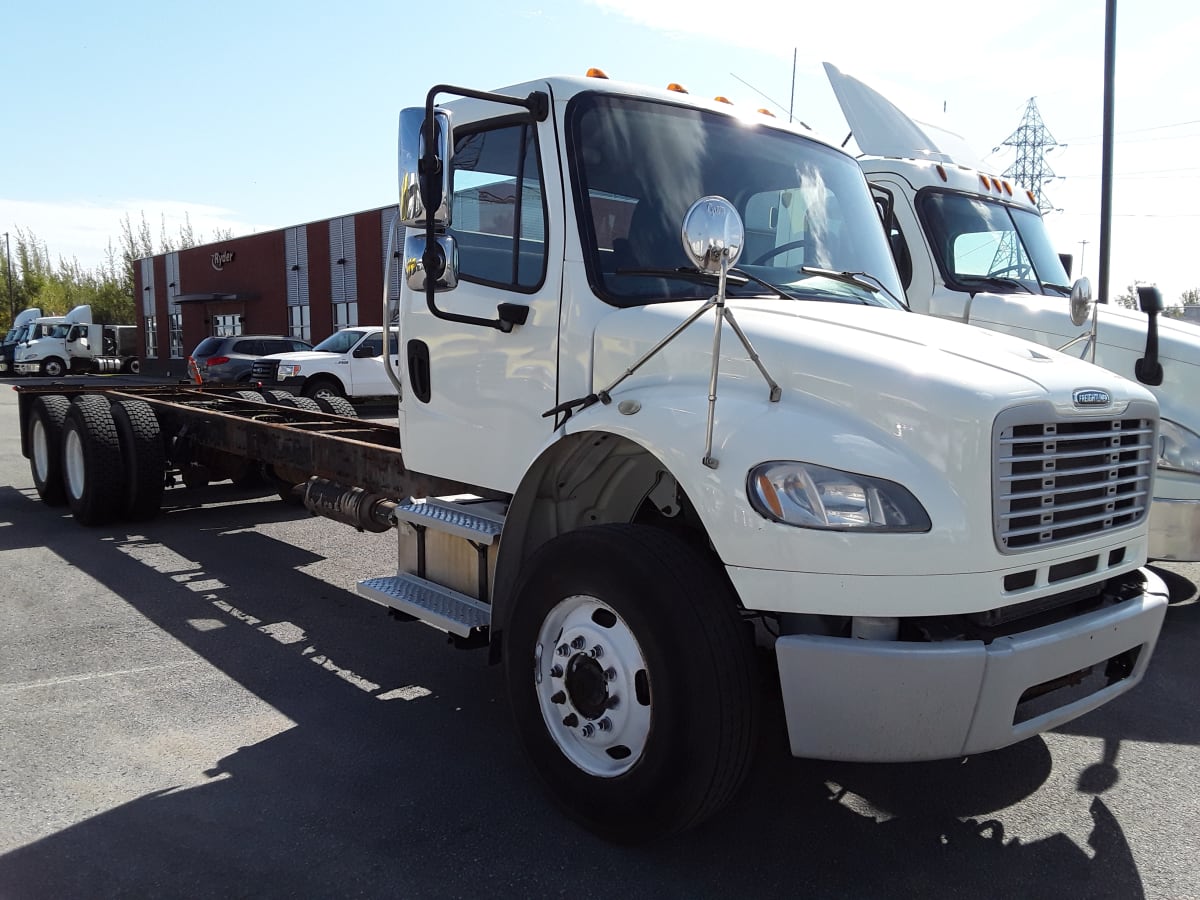 2017 Freightliner/Mercedes M2 106 672627