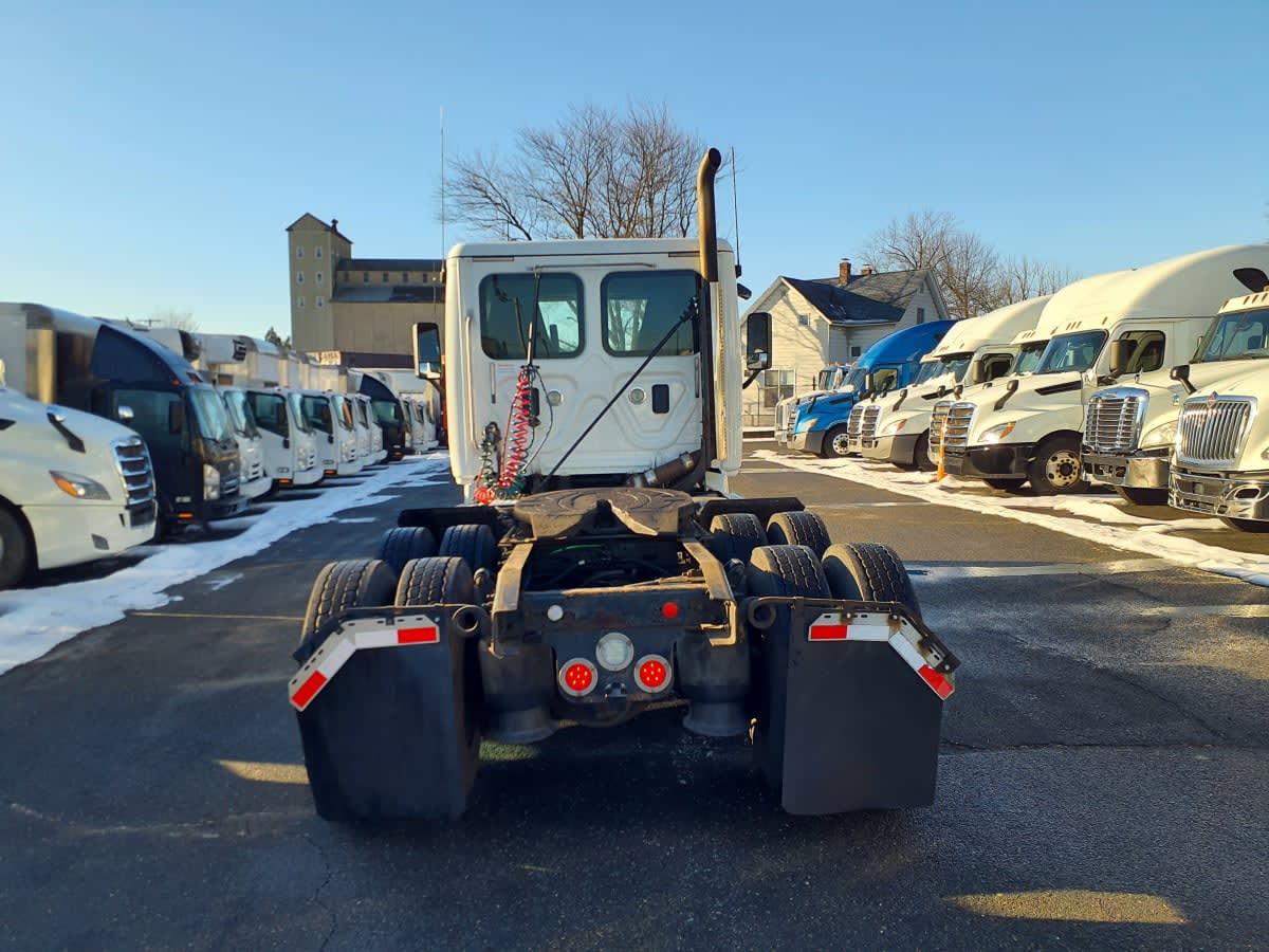 2017 Freightliner/Mercedes CASCADIA 125 672665