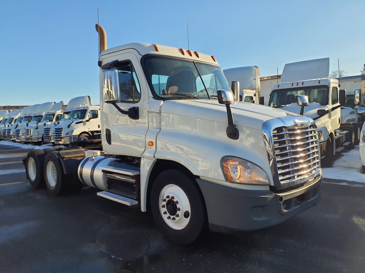 2017 Freightliner/Mercedes CASCADIA 125 672665