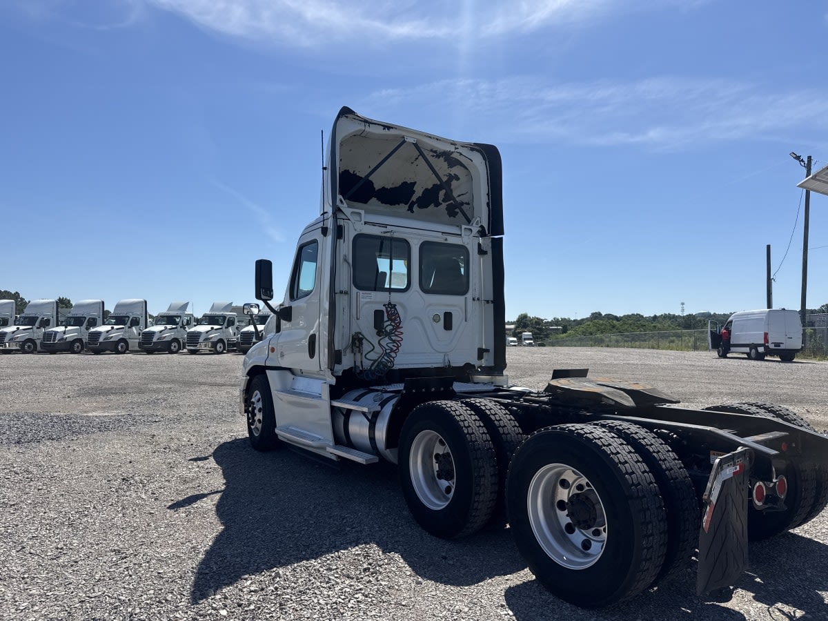 2017 Freightliner/Mercedes CASCADIA 125 672734