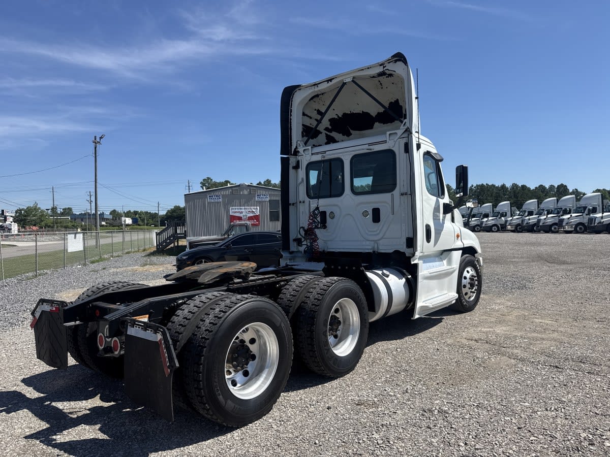 2017 Freightliner/Mercedes CASCADIA 125 672734