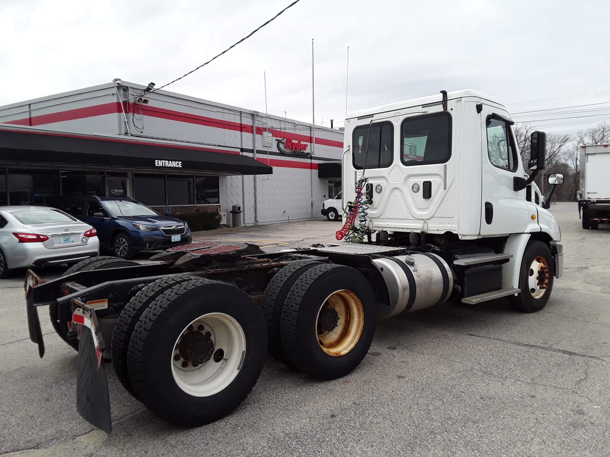 2017 Freightliner/Mercedes CASCADIA 113 672743