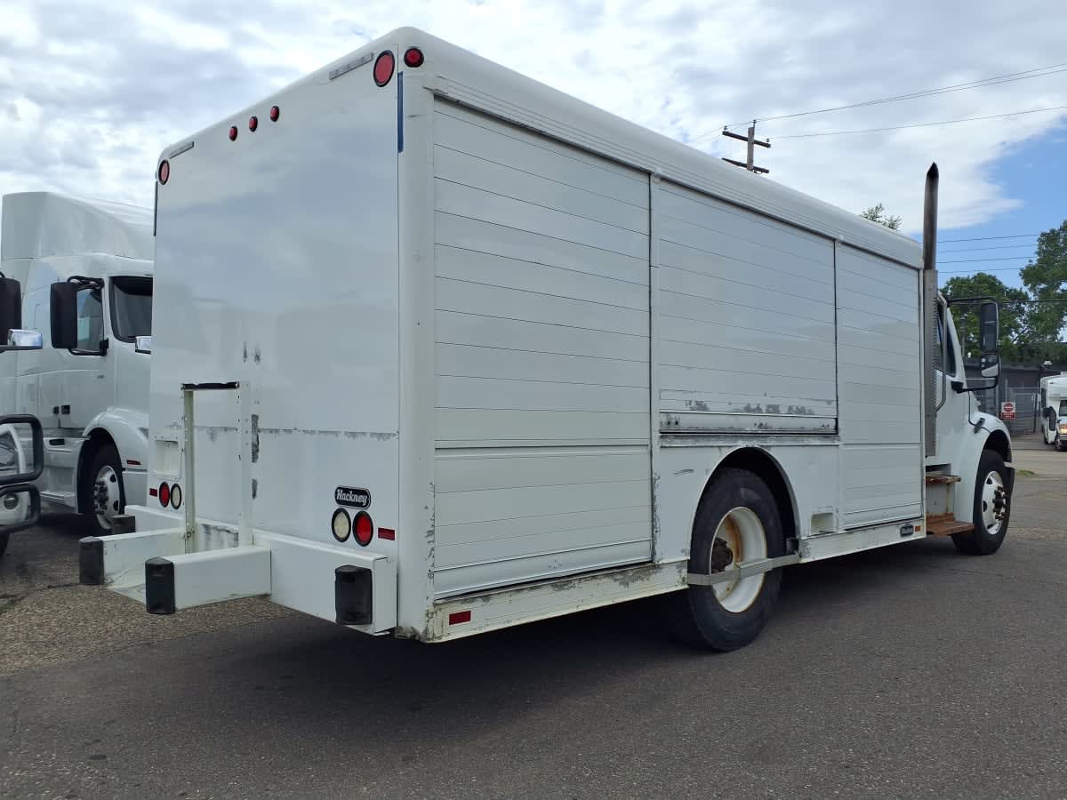2017 Freightliner M2 106 672746
