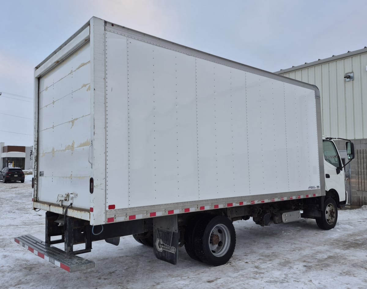 2017 Hino HINO 195 672747