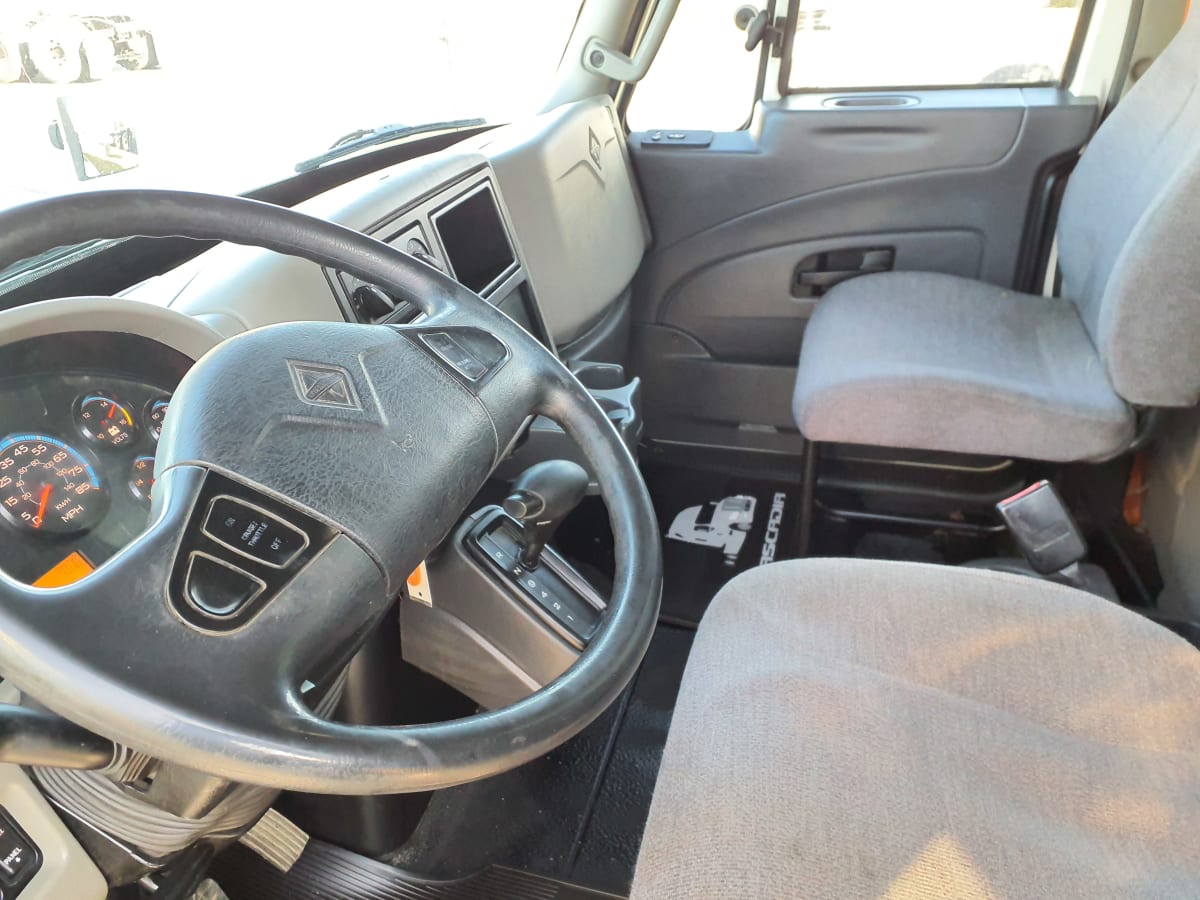 2017 Navistar International 4300 672775