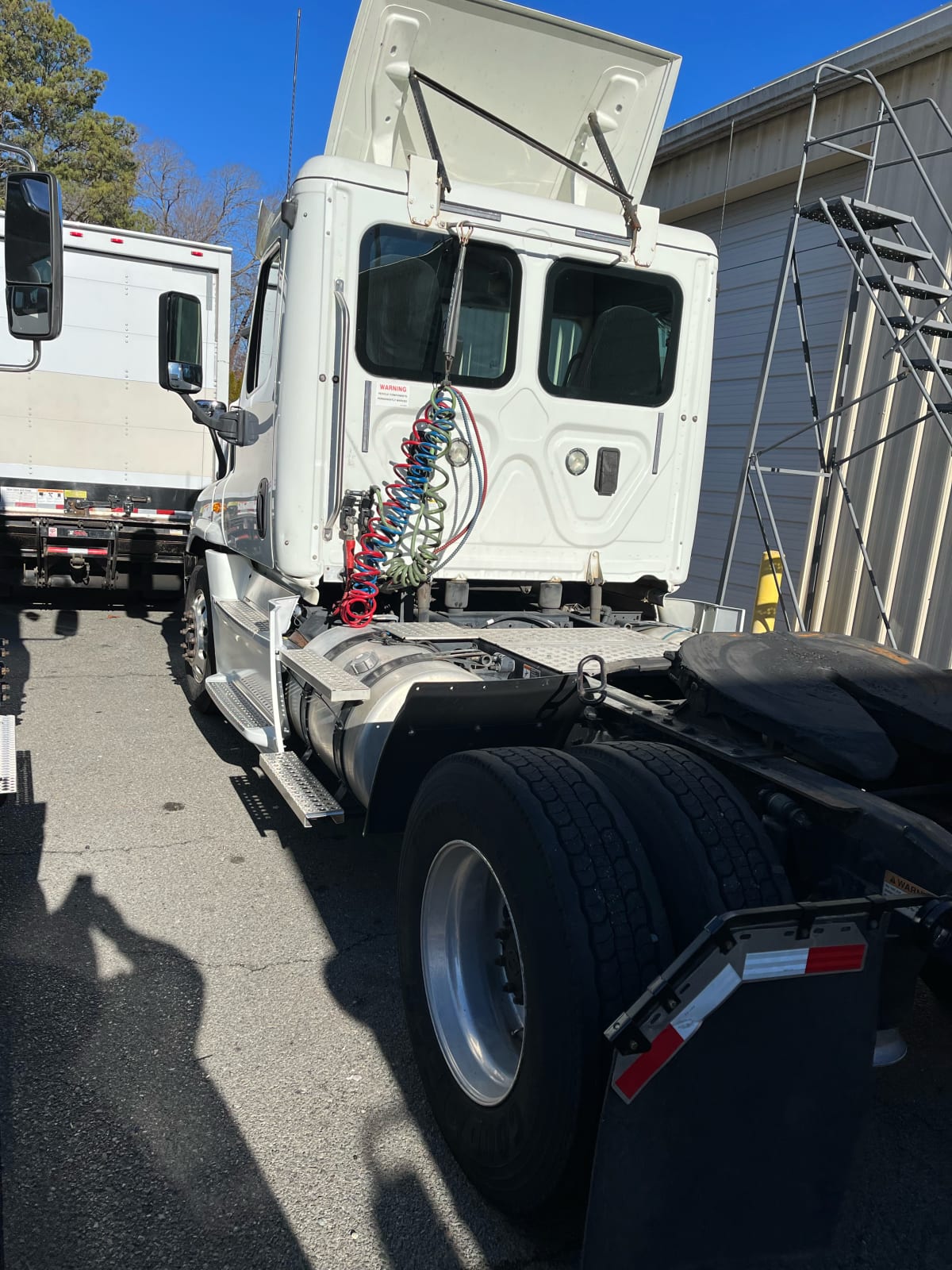 2017 Freightliner/Mercedes CASCADIA 125 672813