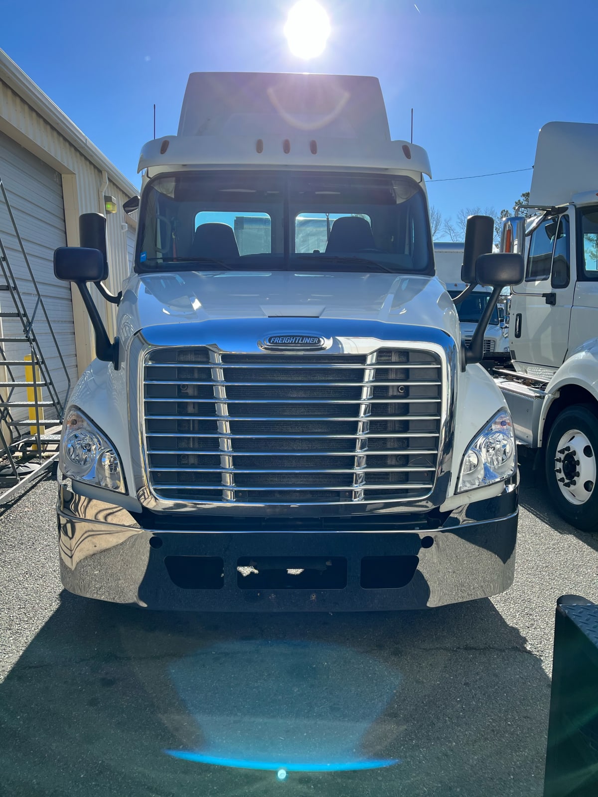 2017 Freightliner/Mercedes CASCADIA 125 672813