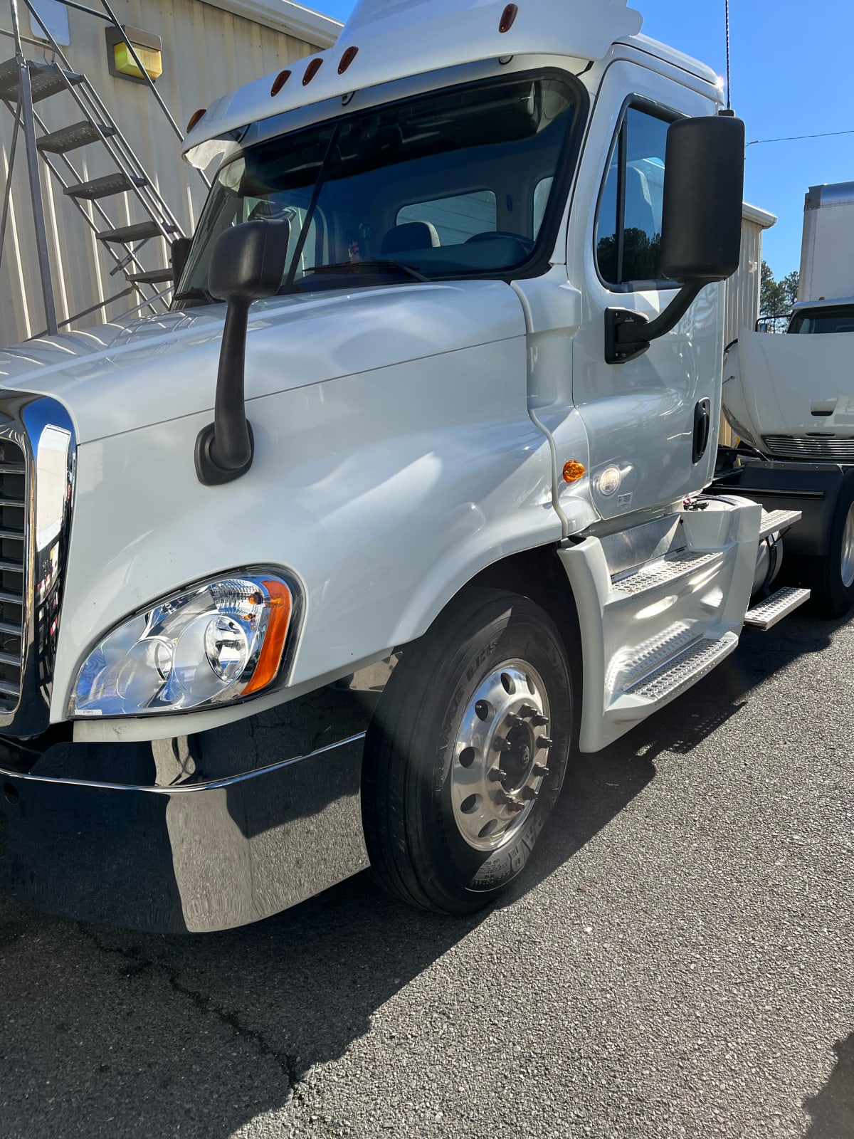 2017 Freightliner/Mercedes CASCADIA 125 672813