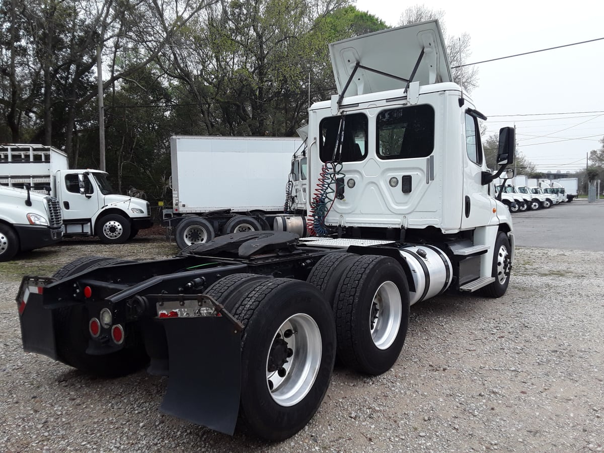 2017 Freightliner/Mercedes CASCADIA 125 672824