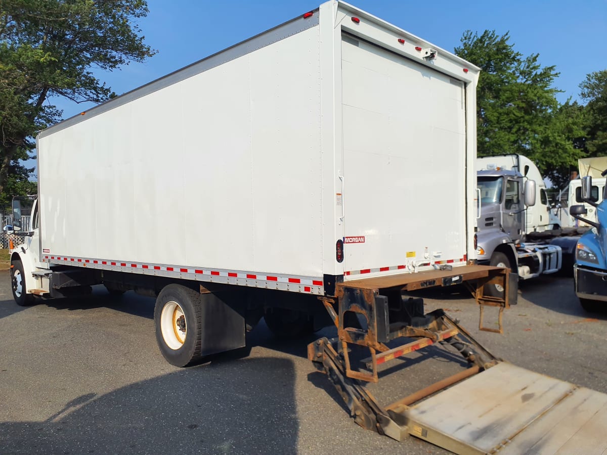 2017 Freightliner/Mercedes M2 106 672831