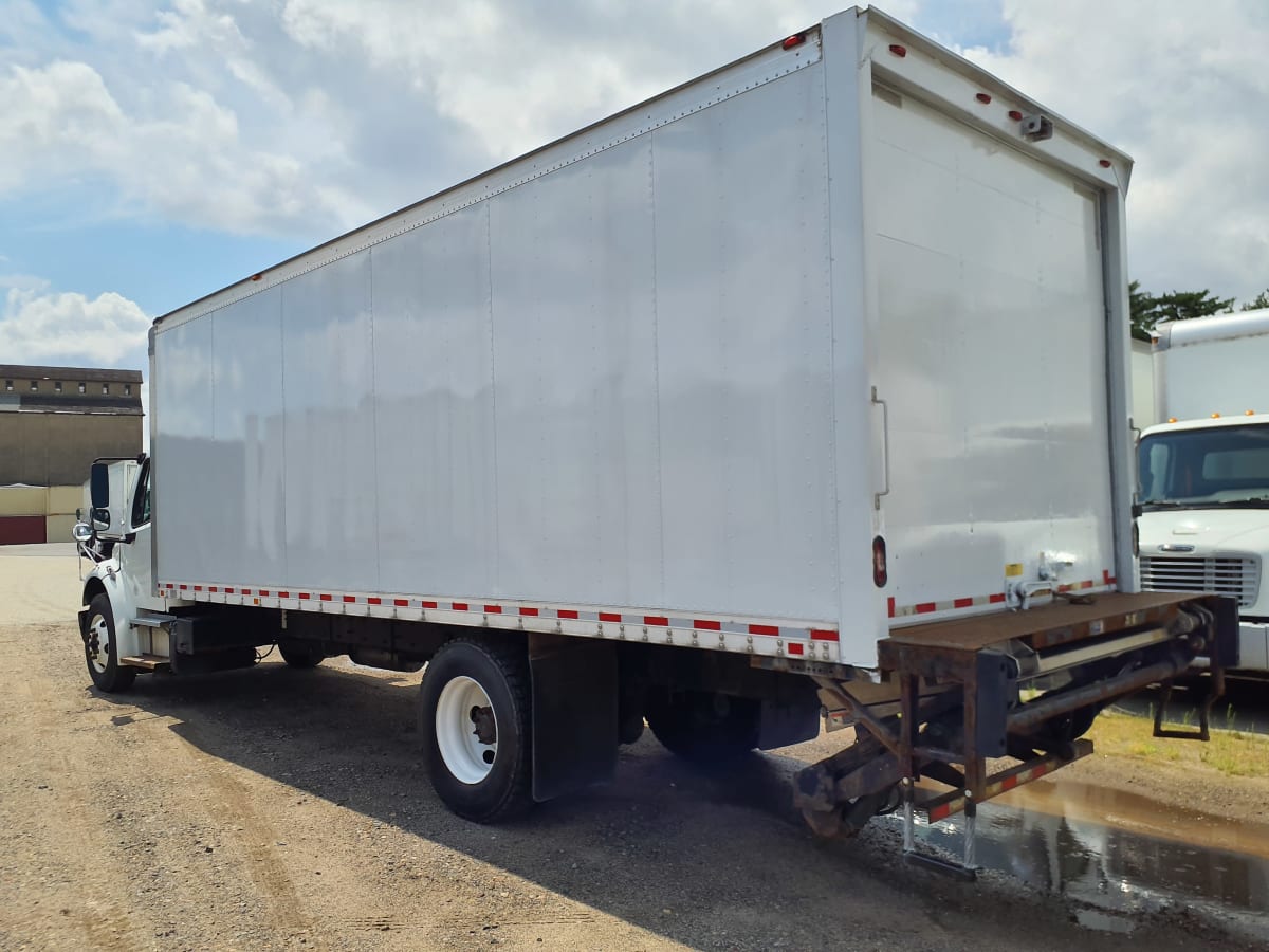 2017 Freightliner/Mercedes M2 106 672832