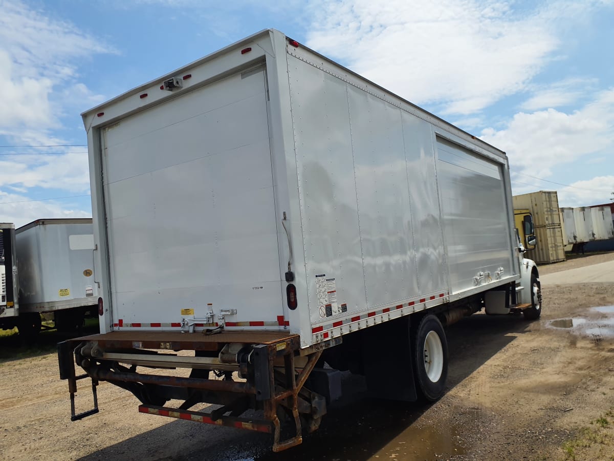 2017 Freightliner/Mercedes M2 106 672832