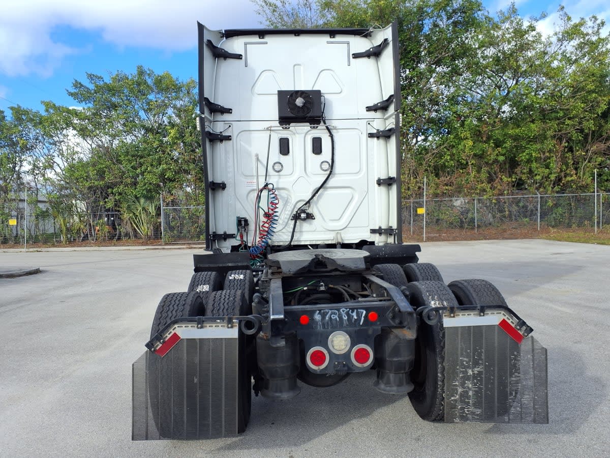 2017 Freightliner - image 5