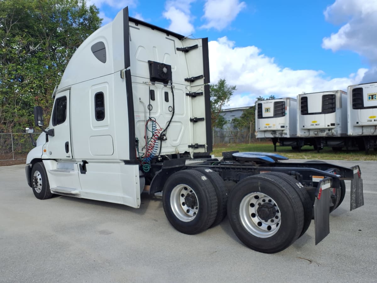 2017 Freightliner - image 6