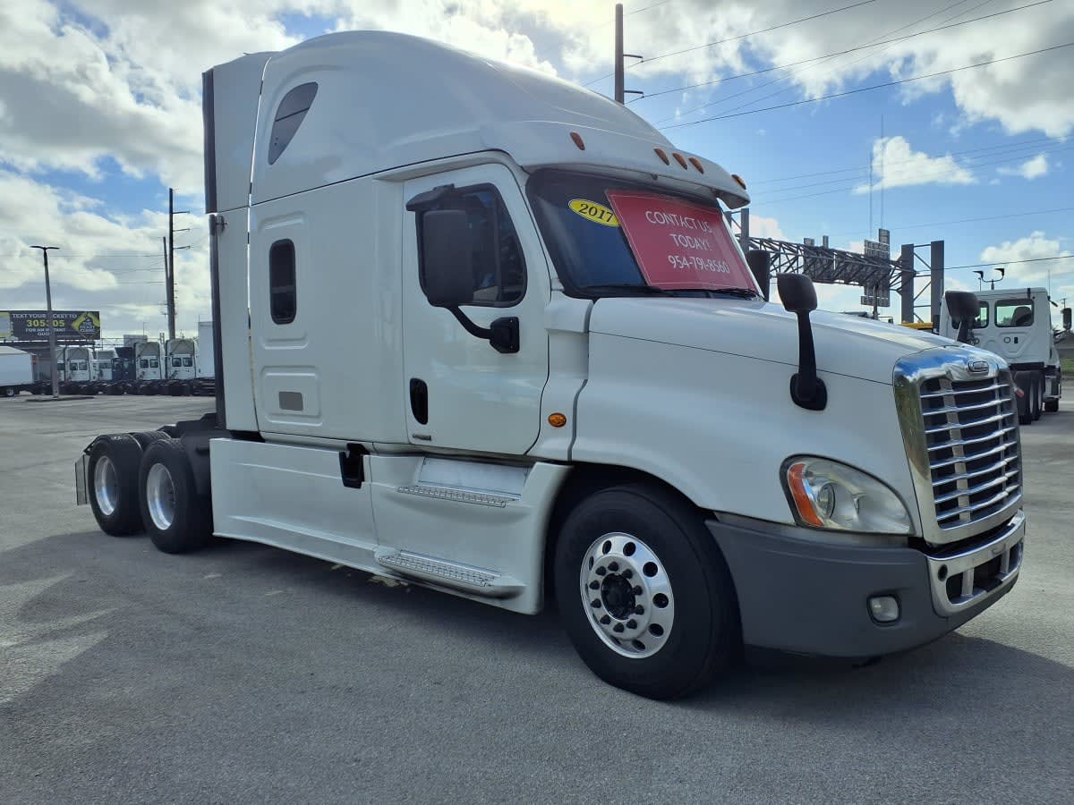 2017 Freightliner - image 3