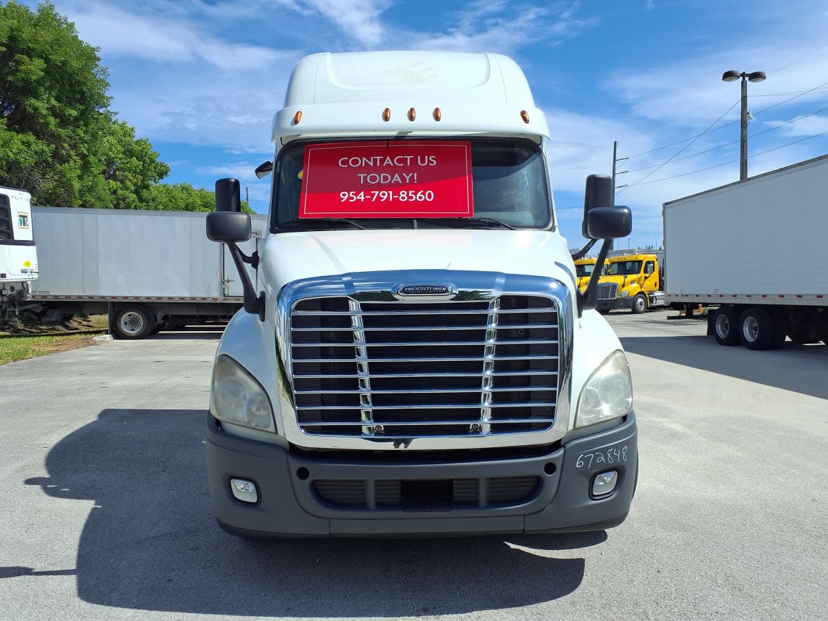 2017 Freightliner - image 2