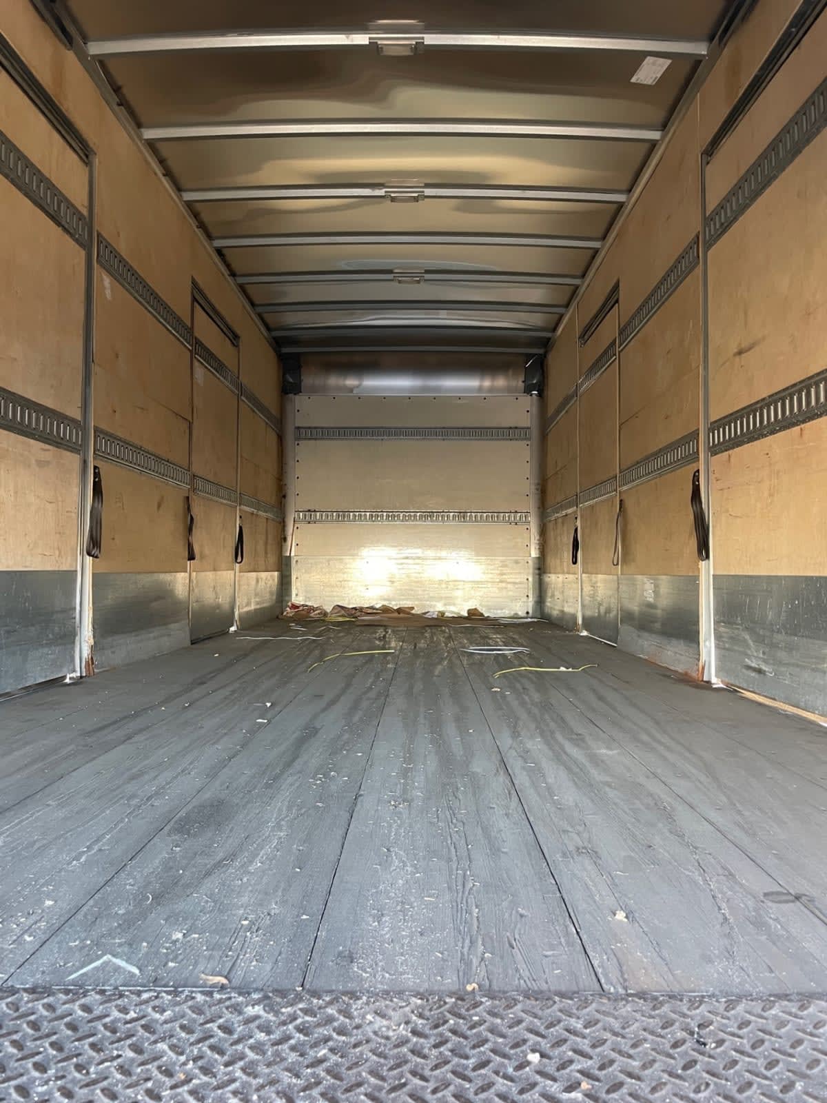 2017 Freightliner/Mercedes M2 106 672915