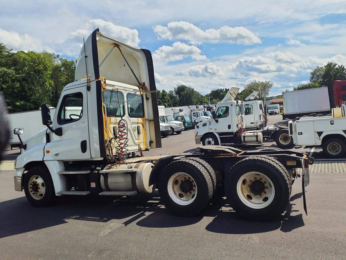 2017 Freightliner/Mercedes CASCADIA 125 672924