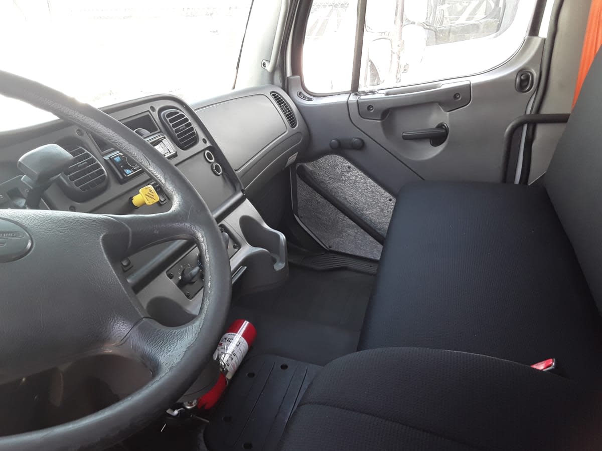 2017 Freightliner/Mercedes M2 106 672962