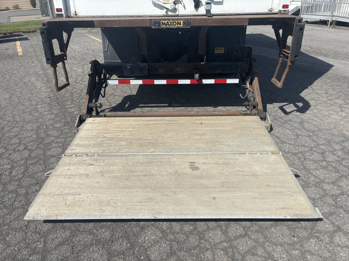 2017 Navistar International 4300 672977