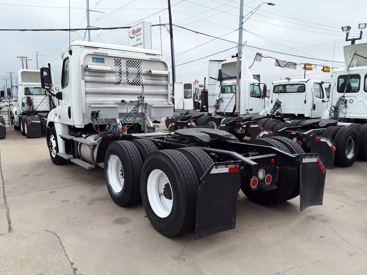 2017 Freightliner/Mercedes CASCADIA 125 673025