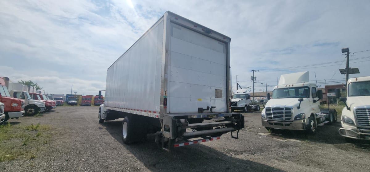 2017 Freightliner/Mercedes M2 106 673040