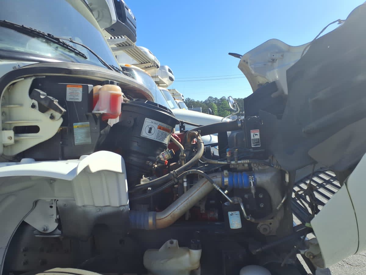 2017 Freightliner/Mercedes M2 106 673043
