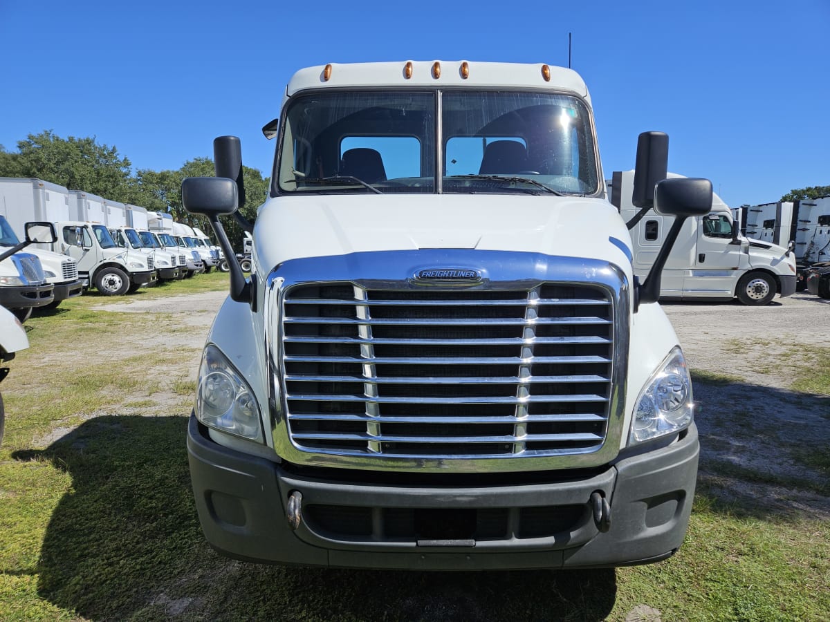 2017 Freightliner/Mercedes CASCADIA 113 673092