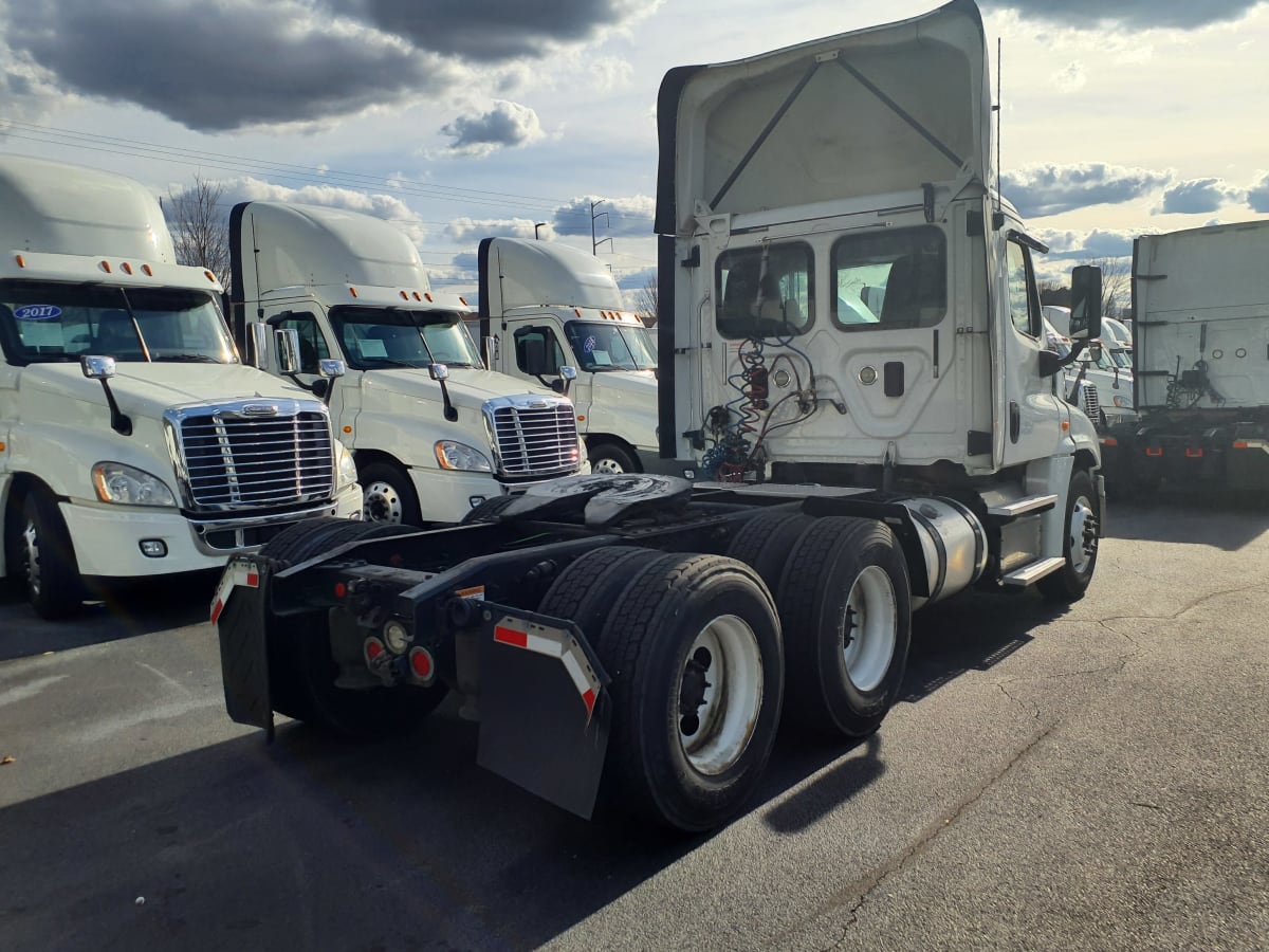 2017 Freightliner/Mercedes CASCADIA 125 673094