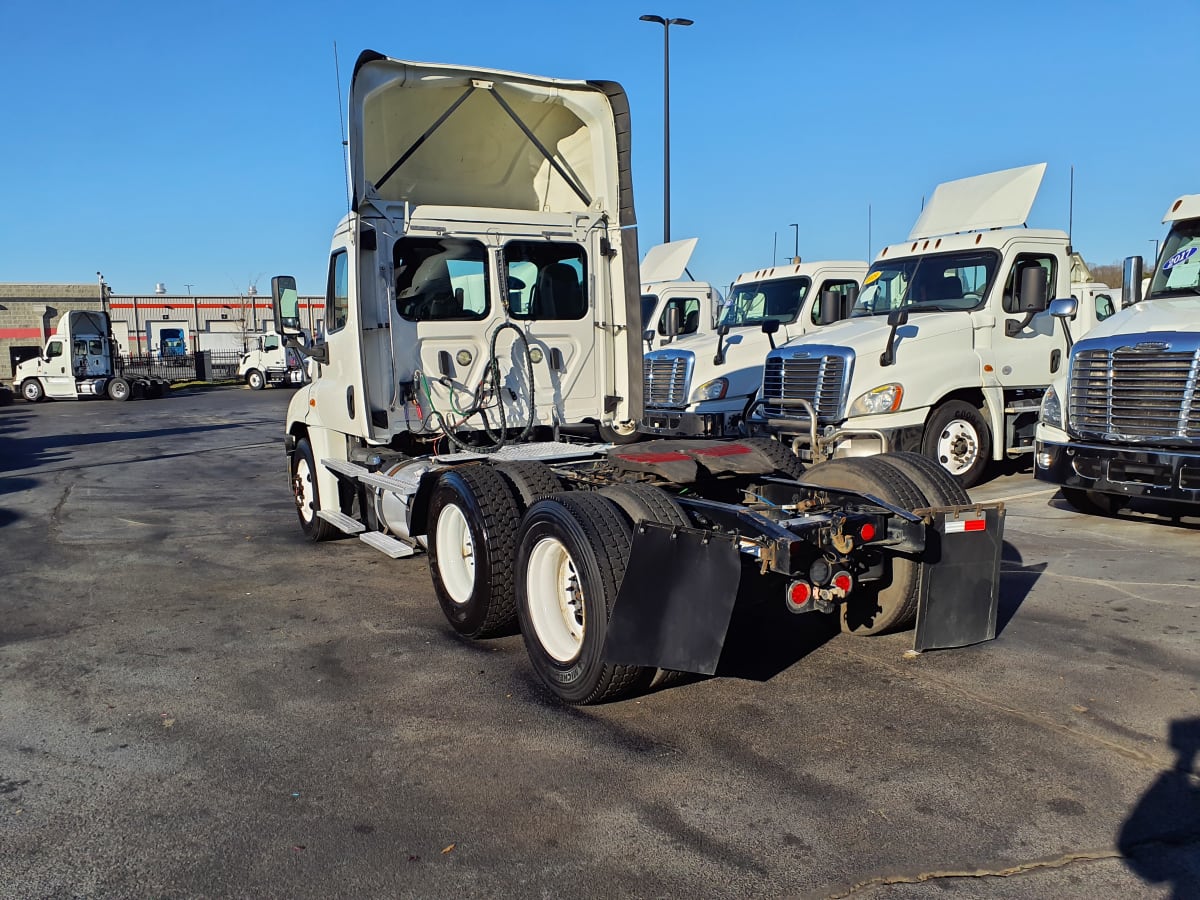 2017 Freightliner/Mercedes CASCADIA 125 673096