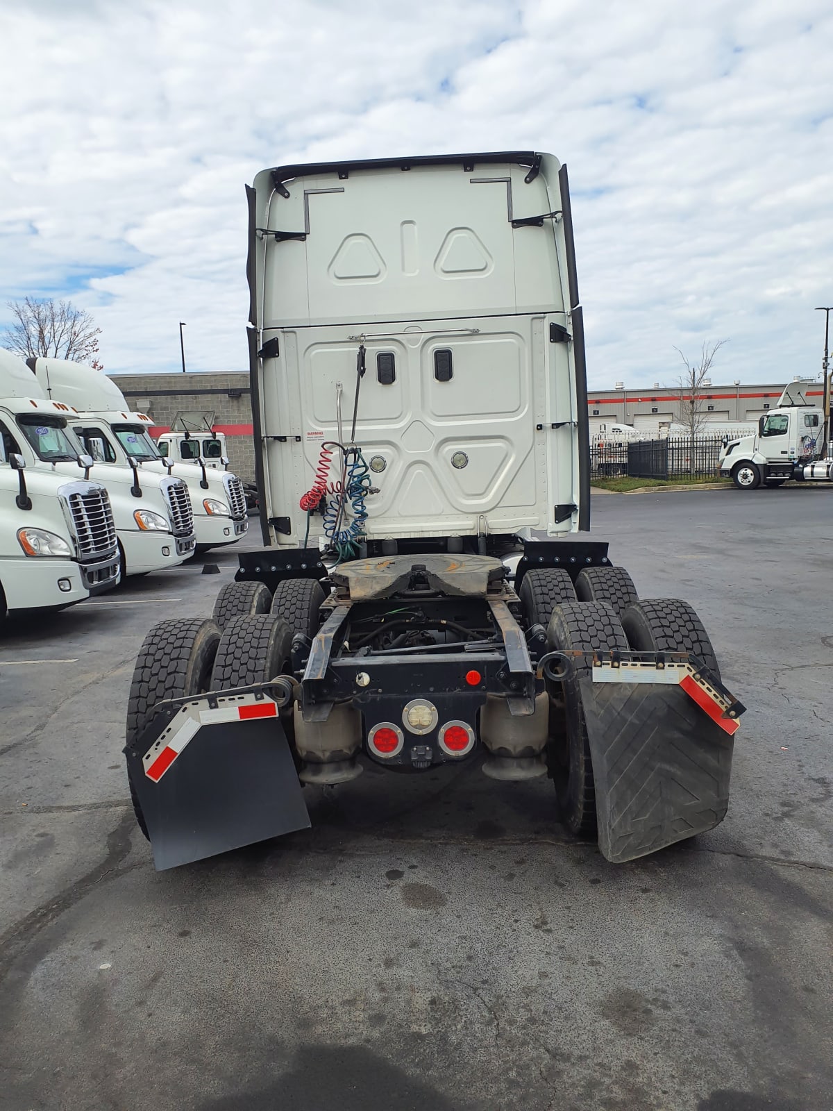 2017 Freightliner/Mercedes CASCADIA 125 673103