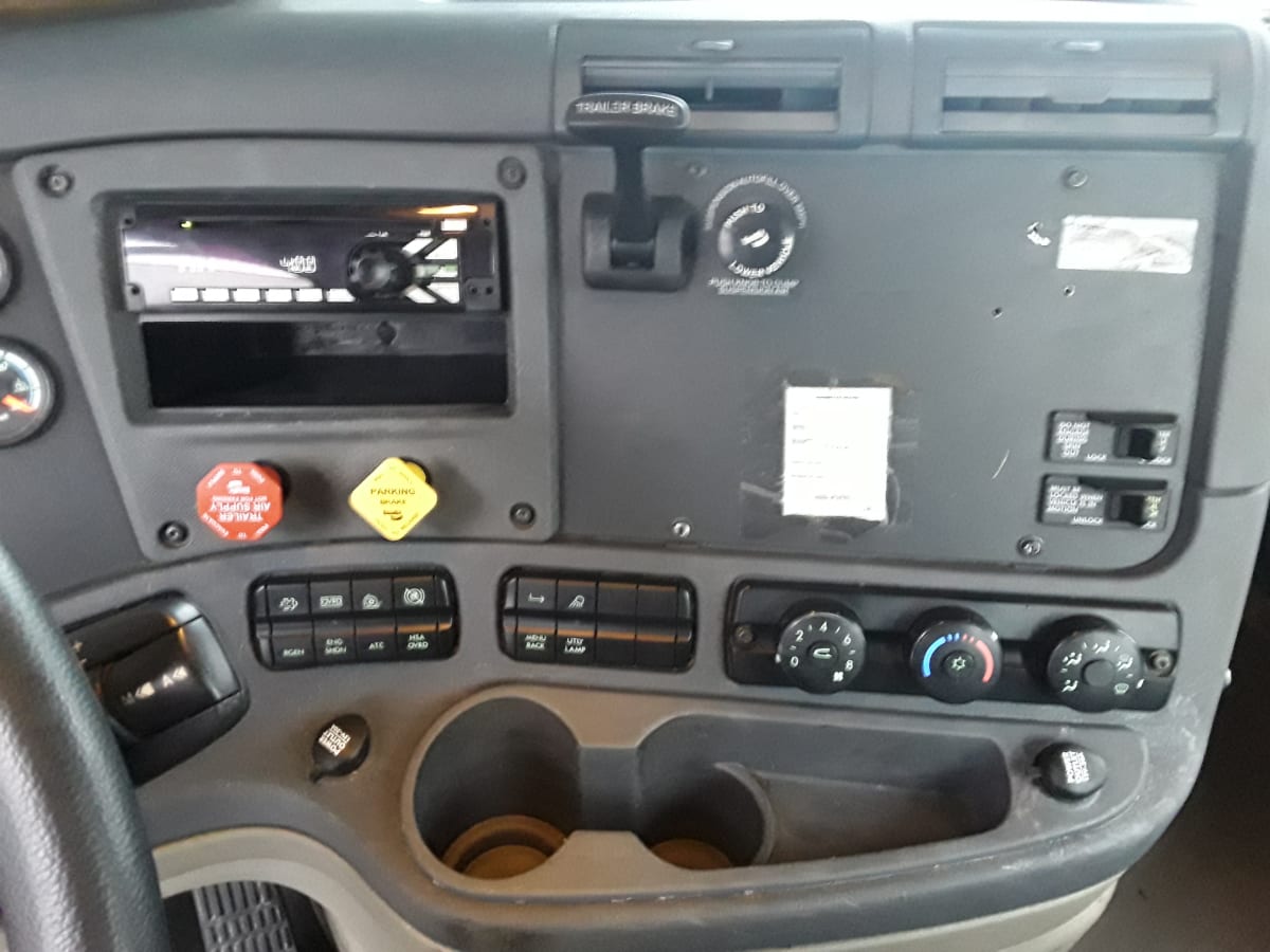 2017 Freightliner/Mercedes CASCADIA 125 673110