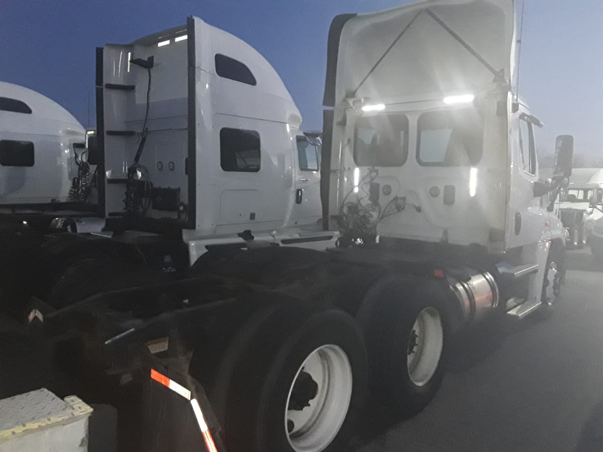 2017 Freightliner/Mercedes CASCADIA 125 673153