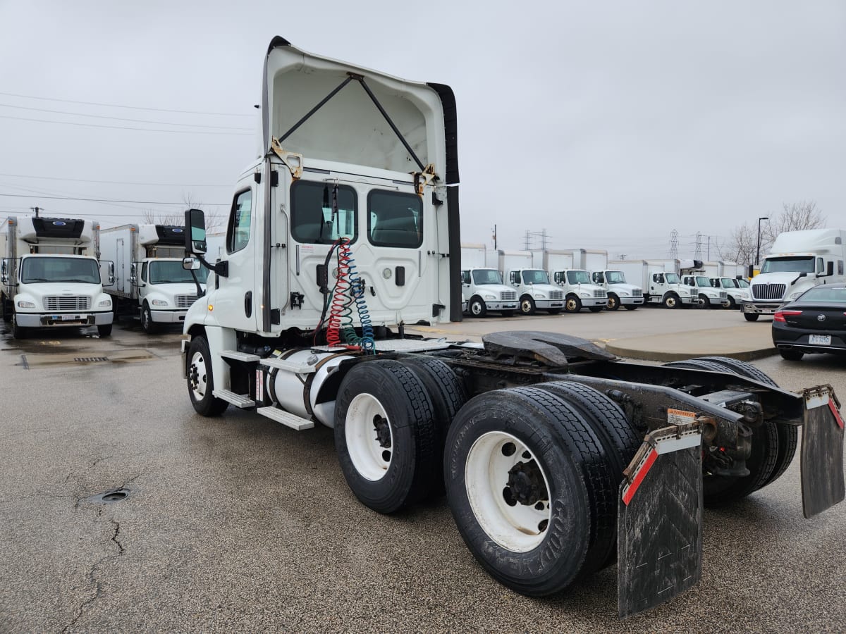 2017 Freightliner/Mercedes CASCADIA 125 673156