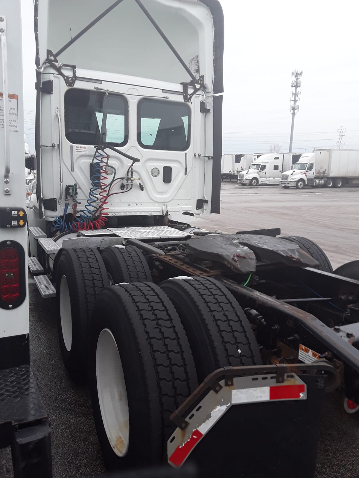 2017 Freightliner/Mercedes CASCADIA 125 673163