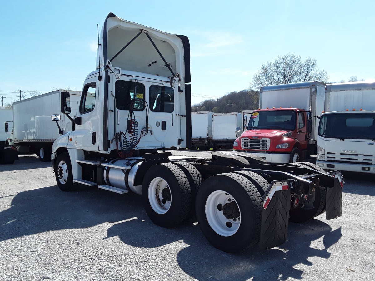 2017 Freightliner/Mercedes CASCADIA 125 673165