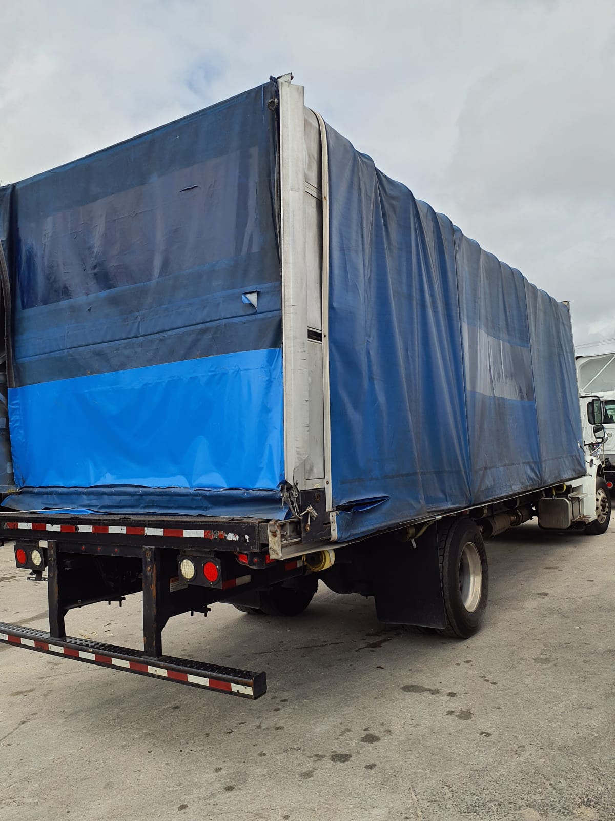 2017 Freightliner/Mercedes M2 106 673209