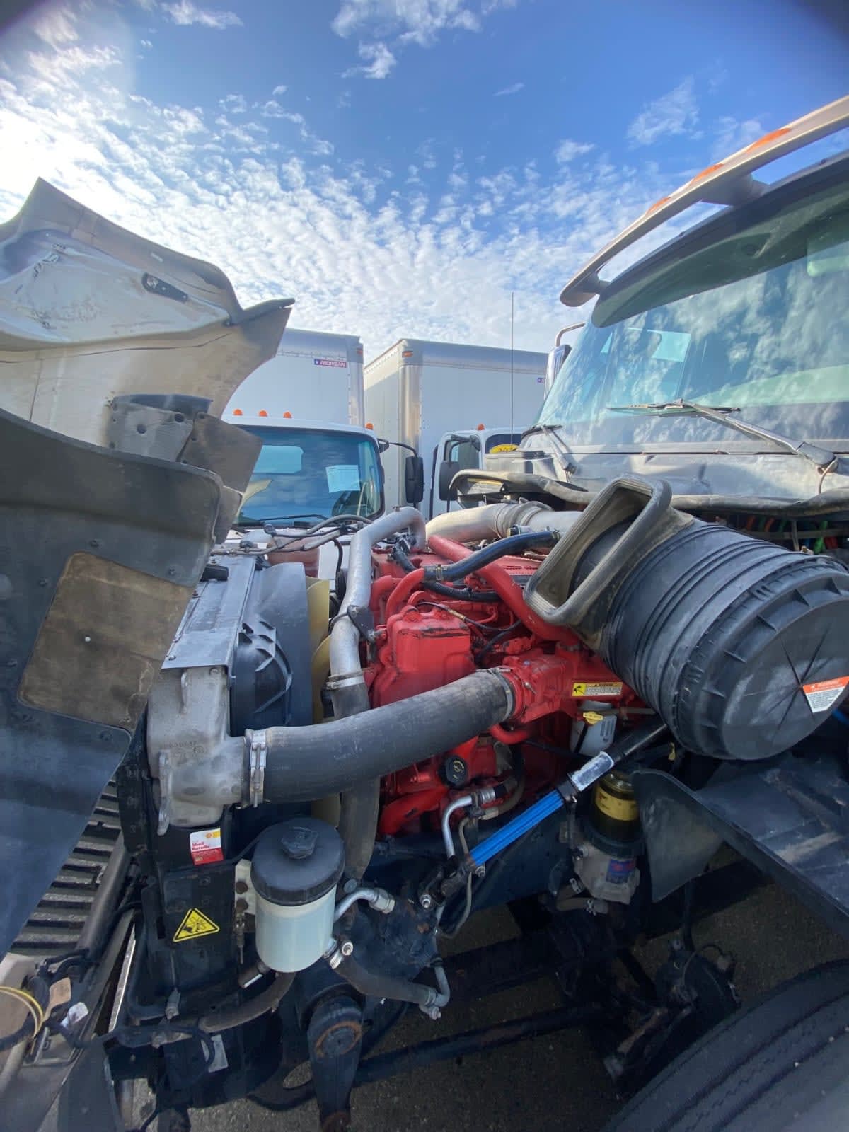 2017 International - image 8