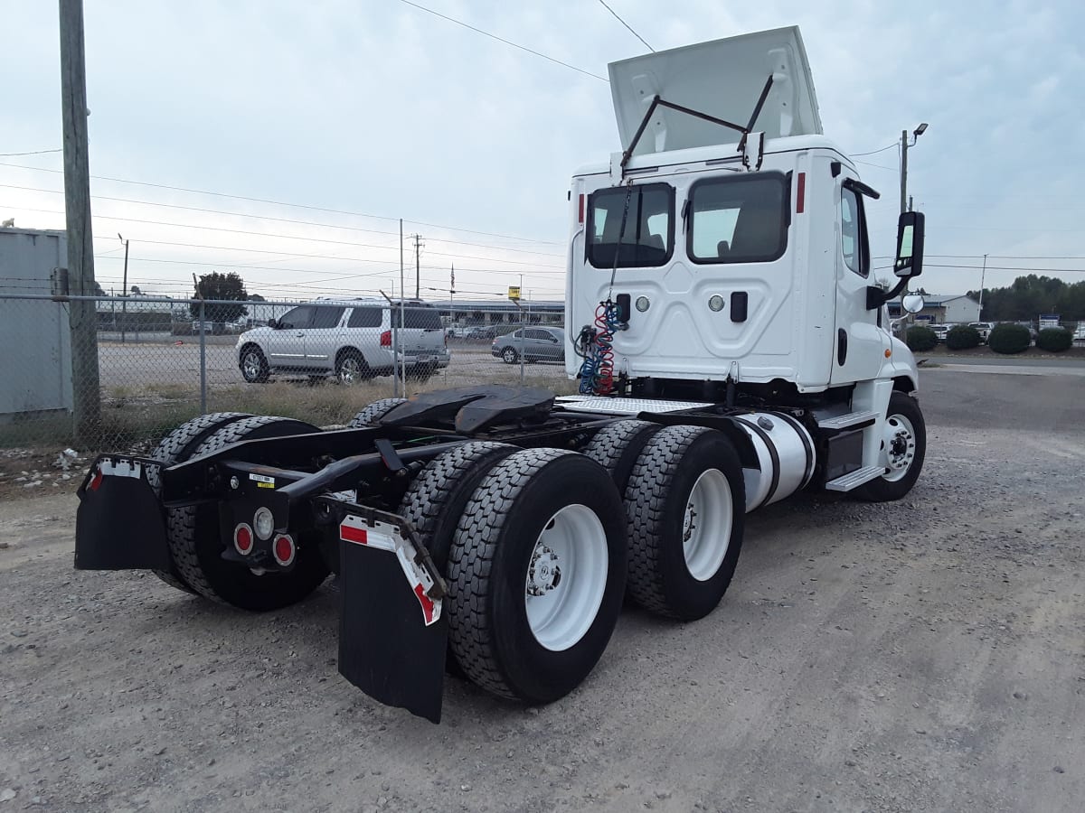 2017 Freightliner/Mercedes CASCADIA 125 673307