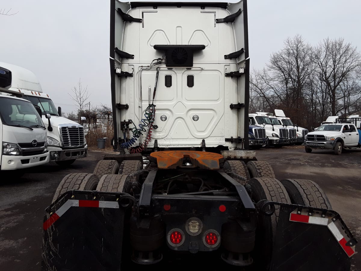 2017 Freightliner/Mercedes CASCADIA 125 673318