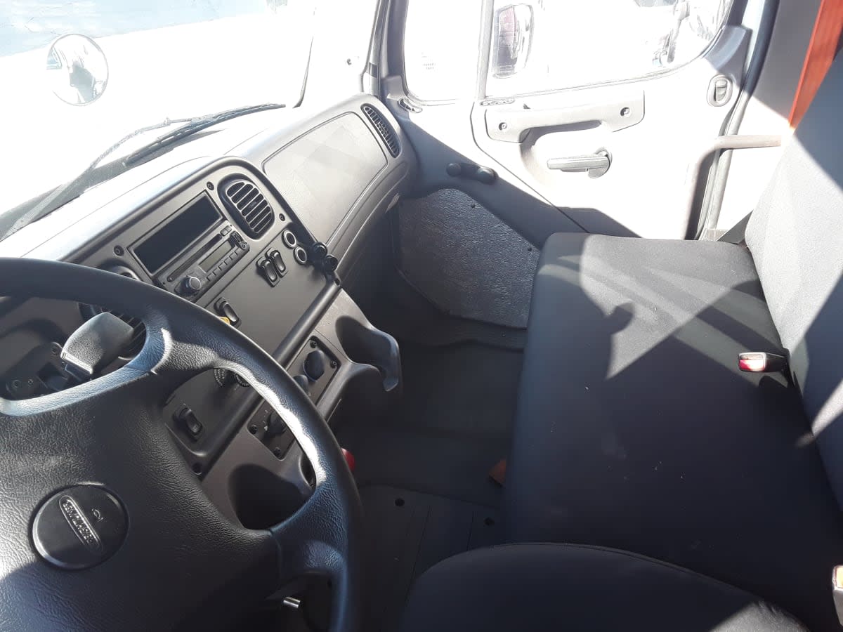 2017 Freightliner/Mercedes M2 106 673430