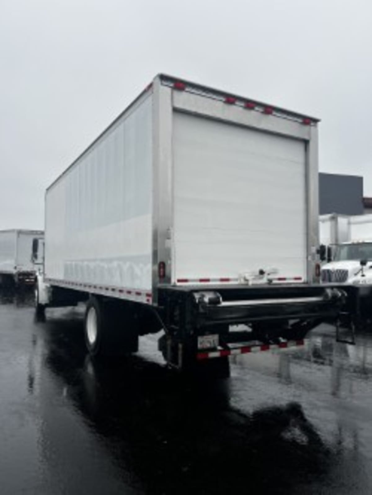 2017 Freightliner/Mercedes M2 106 673487