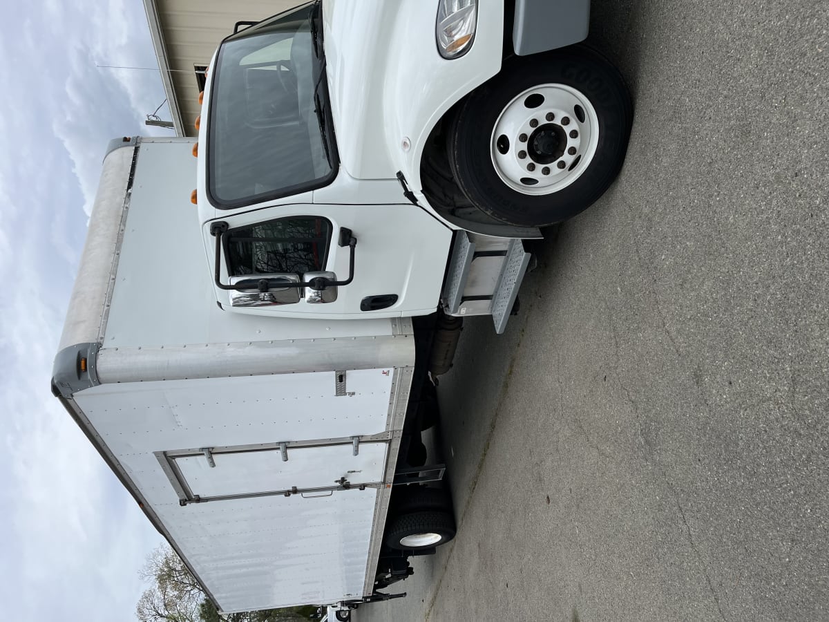 2017 Freightliner/Mercedes M2 106 673503