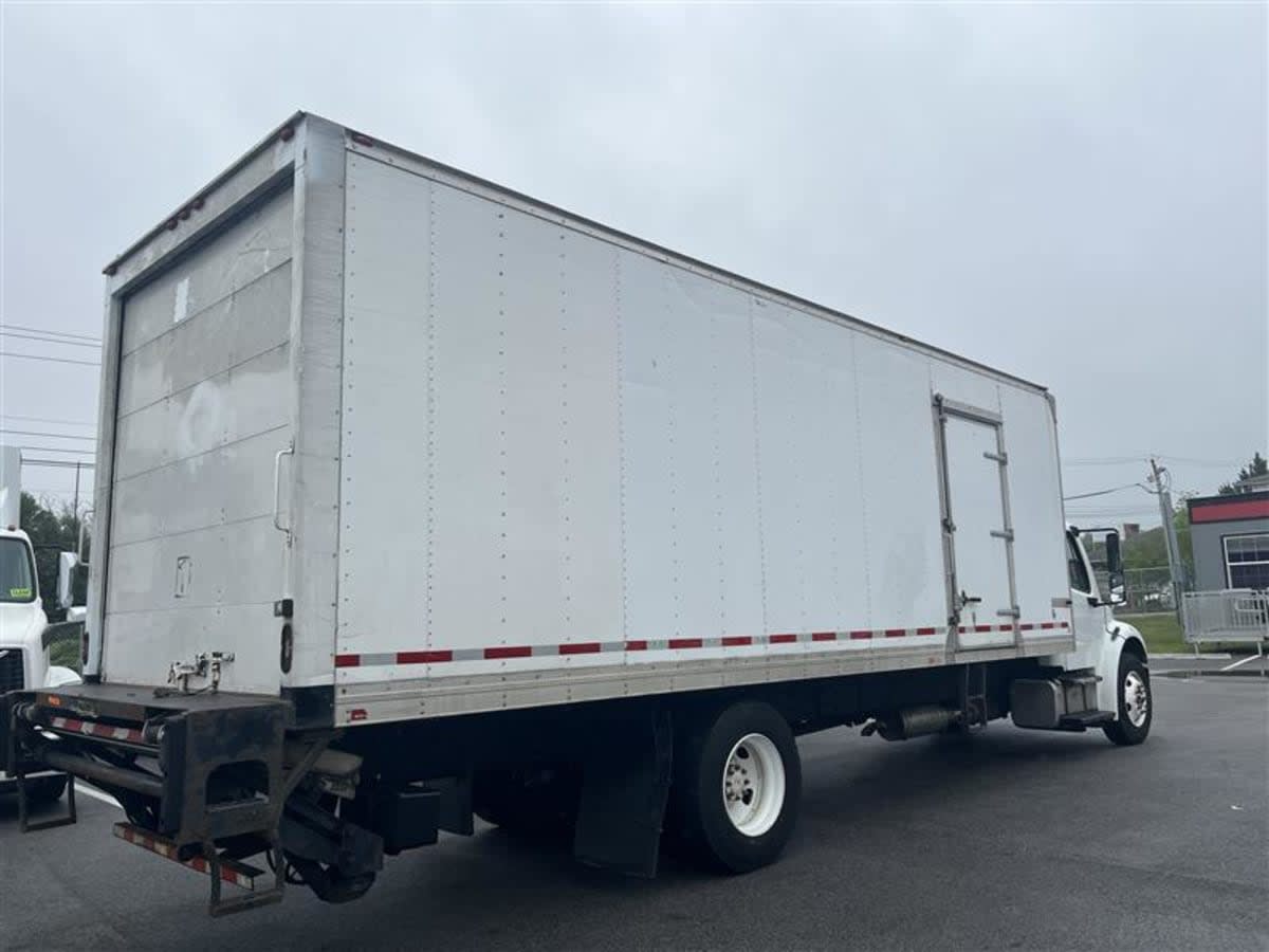 2017 Freightliner M2 106 673527
